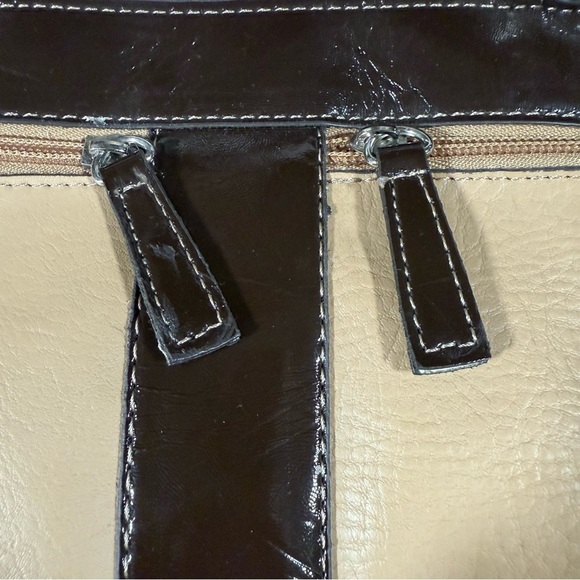 Two-Tone Women's Satchel - Picture 3 of 10